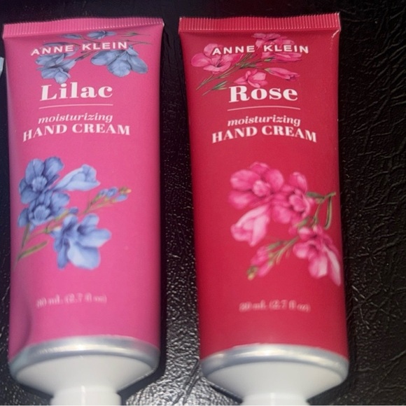Anne Klein Blue Floral Women's 4 Pk Hand Cream Set NWOT - Picture 6 of 7